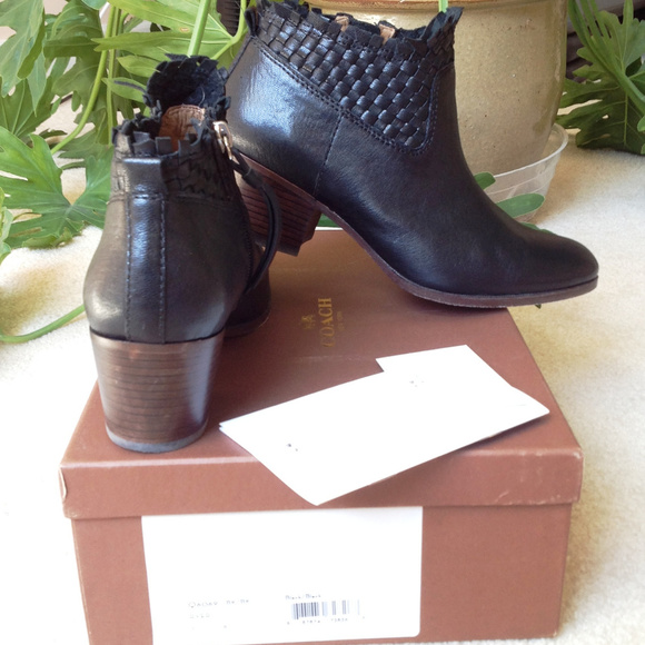 Coach Bootie/Shoe - Picture 3 of 6